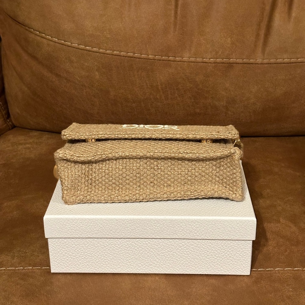 GWP Dior Beauty raffia flap cosmetic bag - Picture 6 of 7